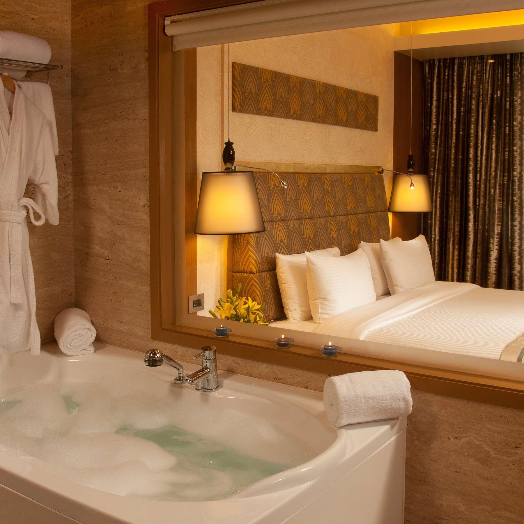 Radisson Blu Hotel, Nagpur Dış mekan fotoğraf