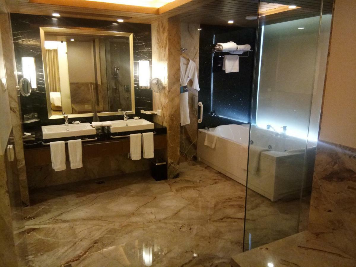 Radisson Blu Hotel, Nagpur Dış mekan fotoğraf